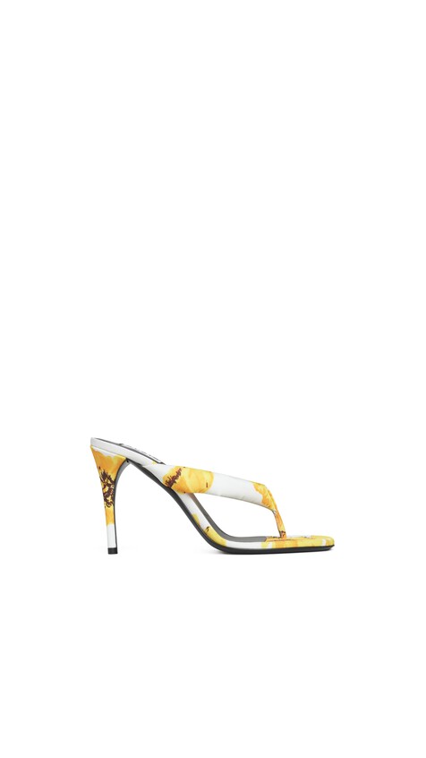 ALA&Iuml;A HEEL THONG MULES IN FLOWER PRINT WHITE/YELLOW