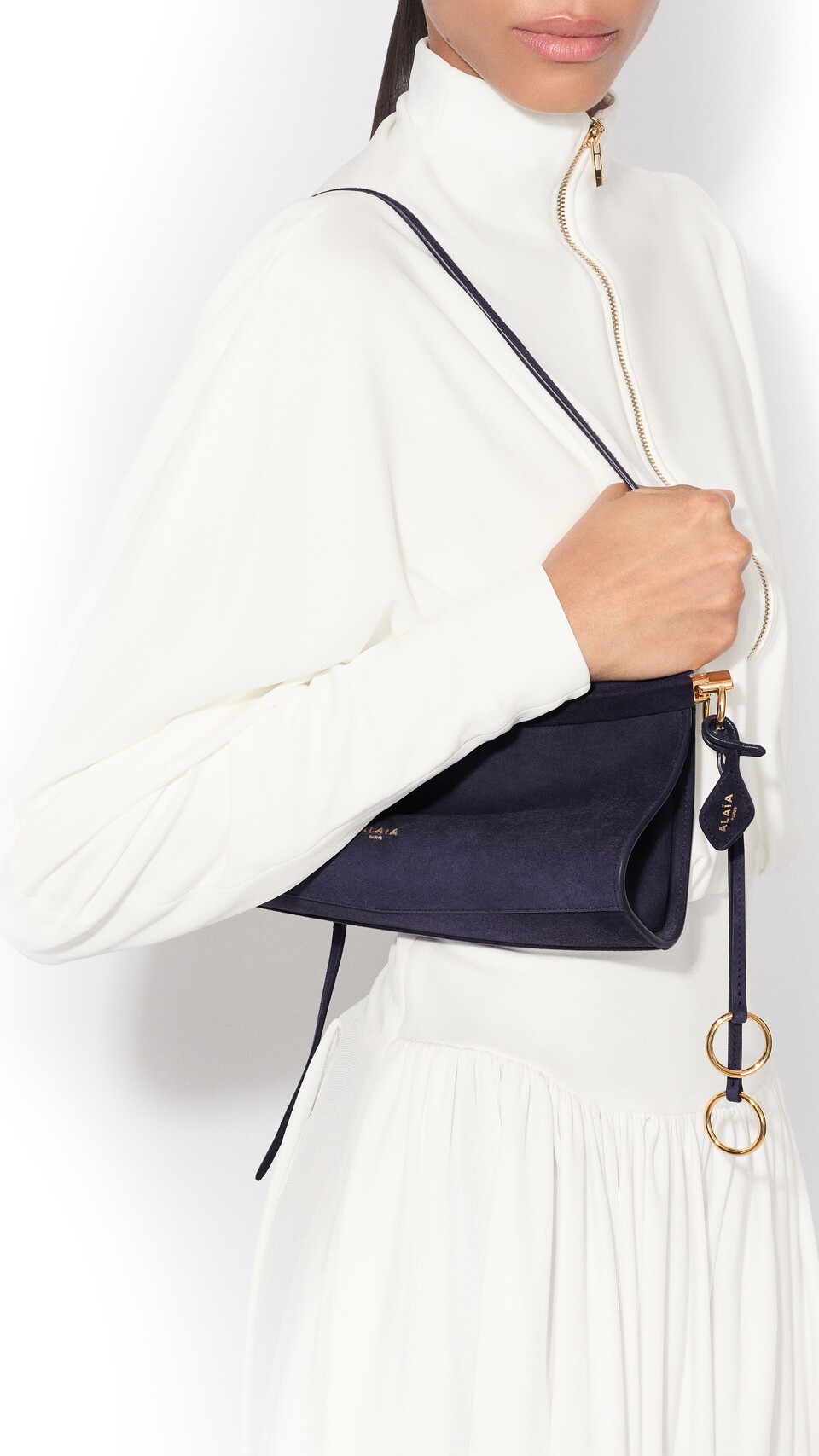 ALA&Iuml;A LE CLICK EAST WEST SMALL BAG IN SUEDE EGGPLANT - View 4