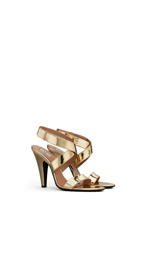 ALA&Iuml;A CONE SANDALS IN MIRROR FABRIC PLATINUM - View 2