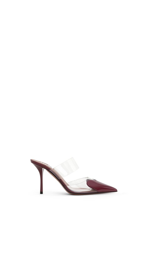 ALA&Iuml;A LE C&OElig;UR MULES IN PATENT LEATHER GARNET RED