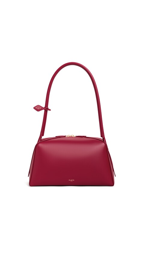 ALA&Iuml;A LE BOULEDOGUE BAG IN CALFSKIN CARMINE