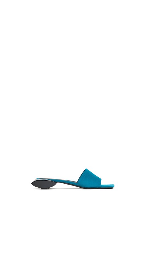 ALA&Iuml;A ELLIPSE MULES IN SUEDE 
