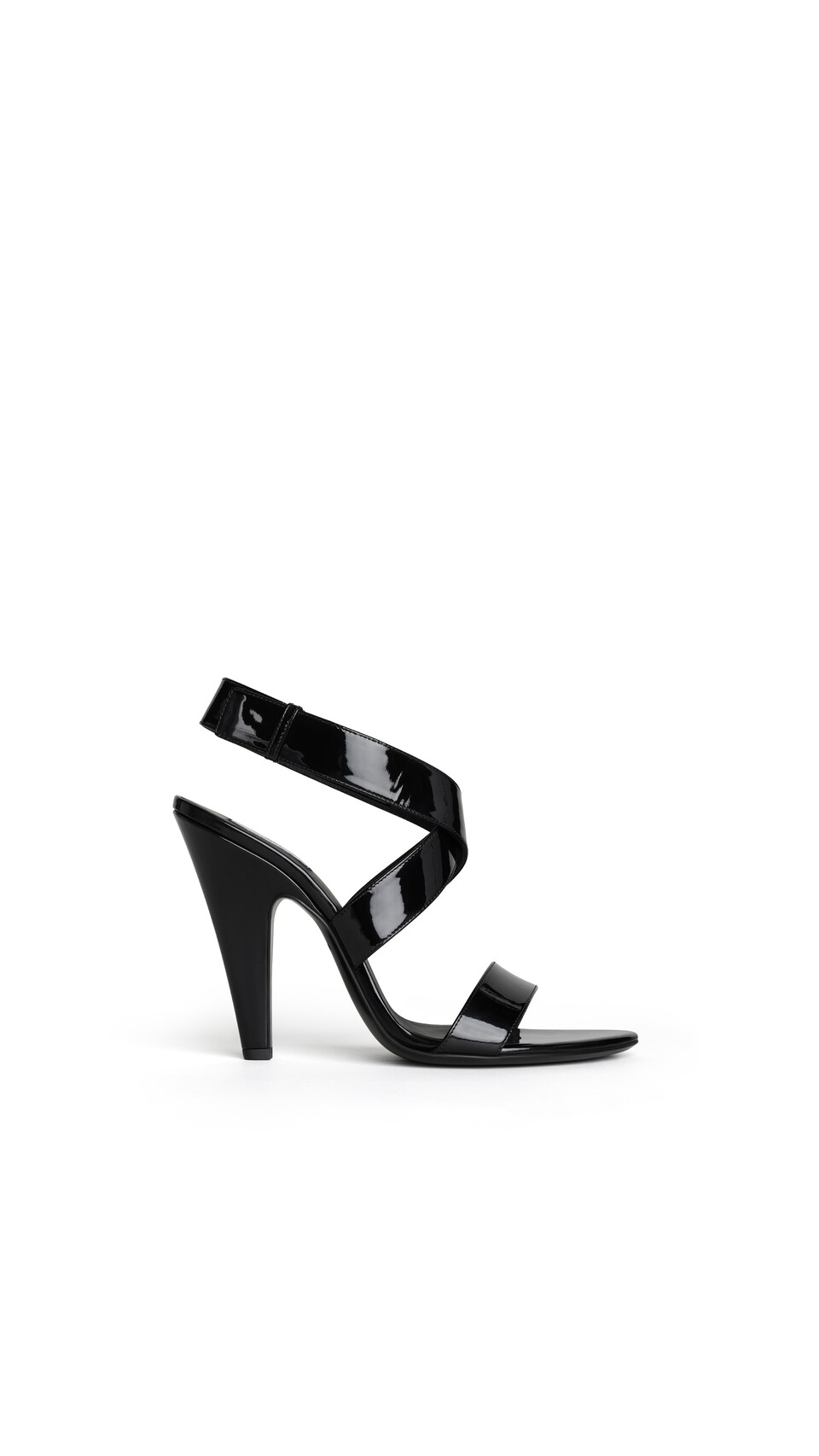ALA&Iuml;A CONE SANDALS IN PATENT CALFSKIN BLACK