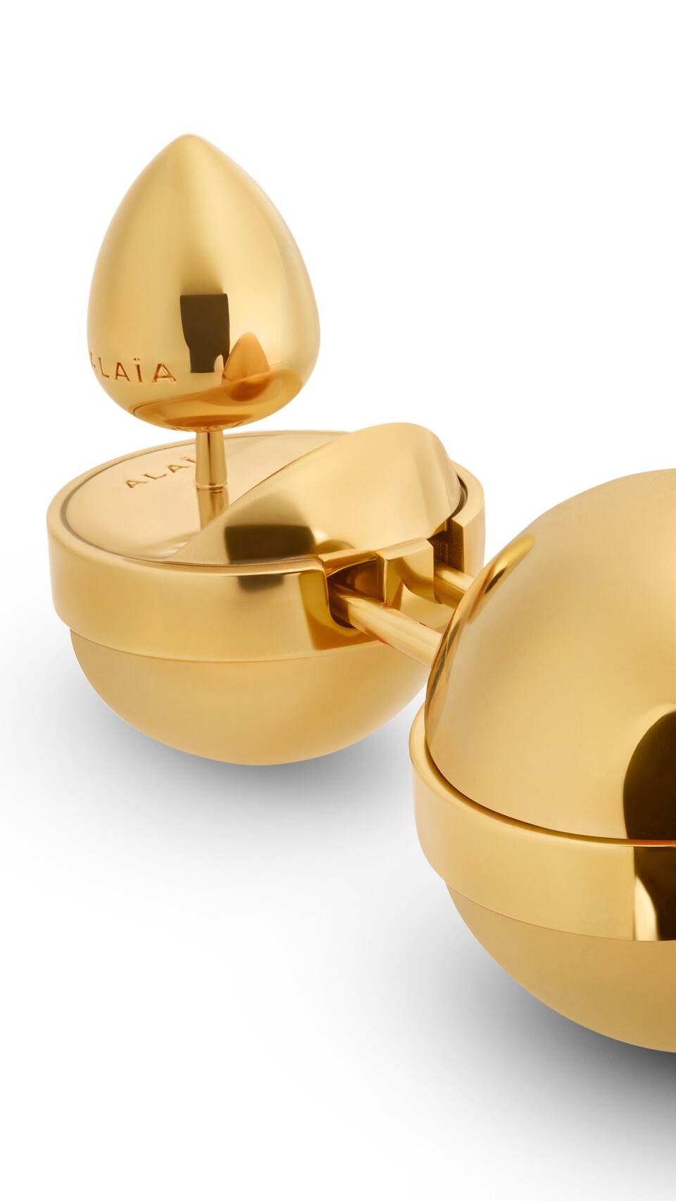 ALA&Iuml;A SPHERE SMALL PENDANT EARRINGS YELLOW GOLD METALS - View 2