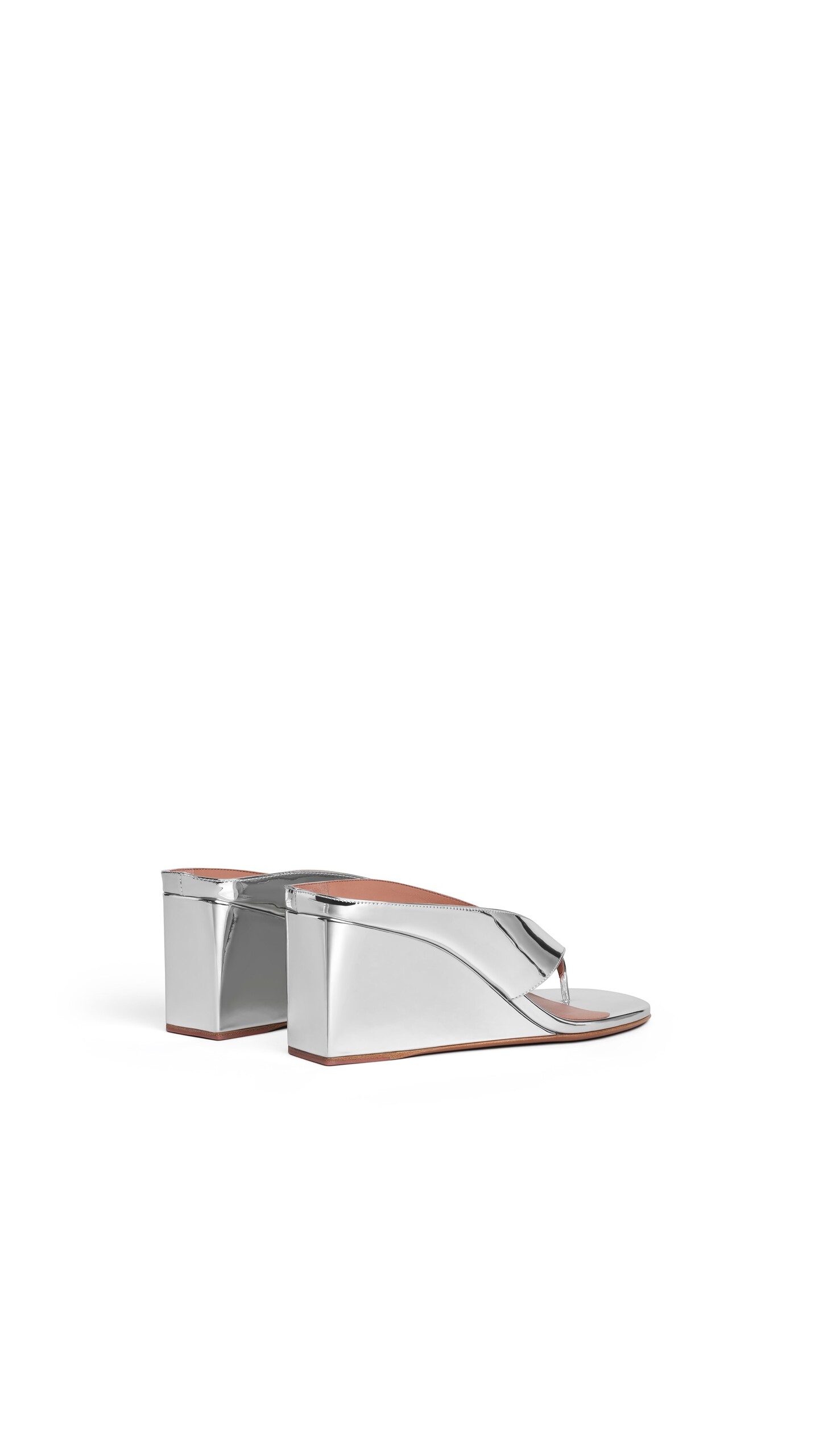 ALA&Iuml;A CUBE THONG MULES IN MIRROR FABRIC WHITE SILVER - View 3