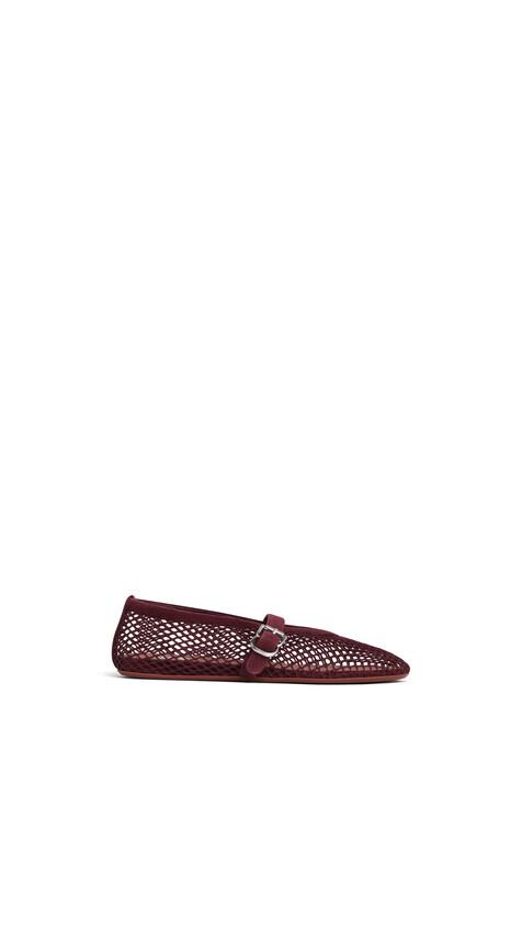 ALA&Iuml;A BALLET FLATS IN FISHNET AND SUEDE GARNET RED
