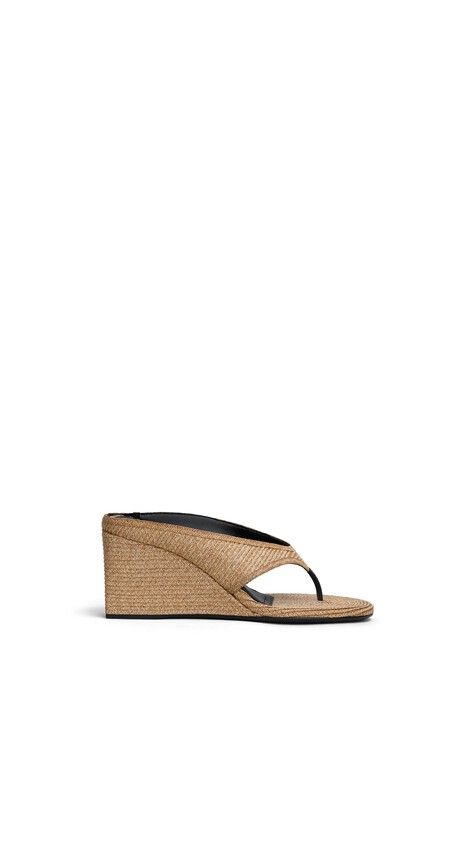 ALA&Iuml;A CUBE THONG MULES IN PAPER STRAW NATURAL