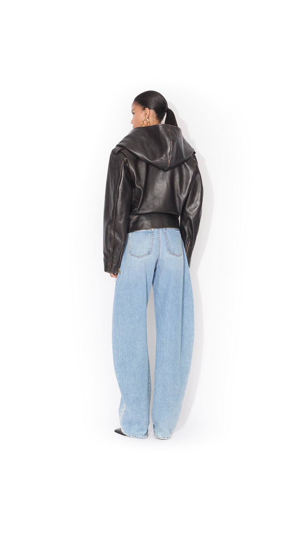 ALA&Iuml;A LEATHER HOODED BIKER JACKET EBENE - View 4