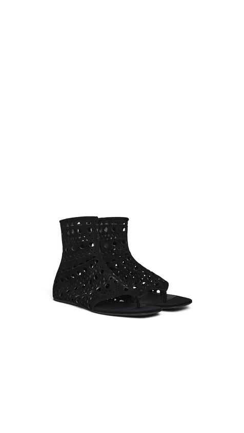 ALA&Iuml;A VIENNE HIGH FLAT SANDALS  IN VELVET CALFSKIN BLACK - View 2