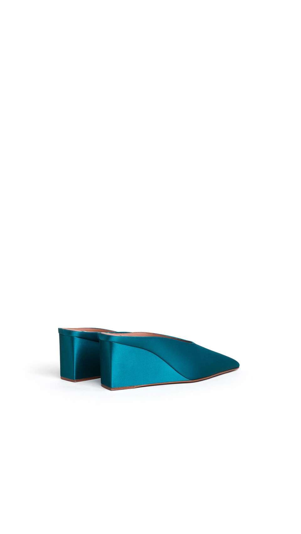 ALA&Iuml;A CUBE MULES IN SATIN EMERALD - View 3