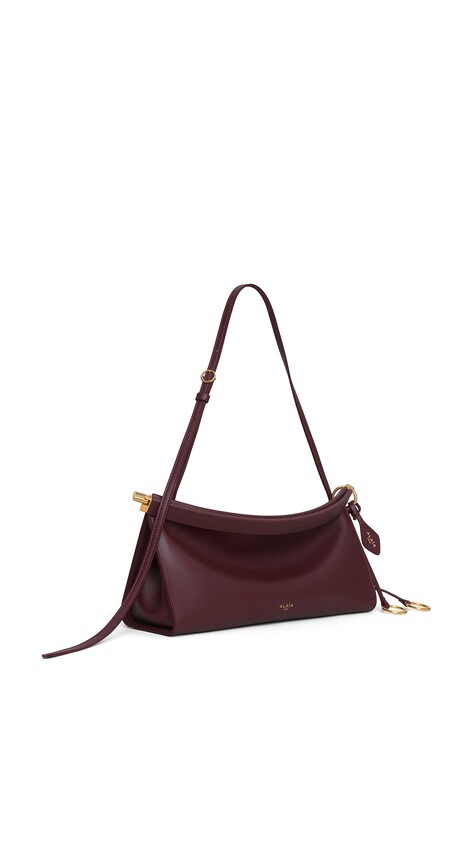 ALA&Iuml;A LE CLICK EAST WEST MEDIUM BAG IN CALFSKIN GARNET RED - View 2
