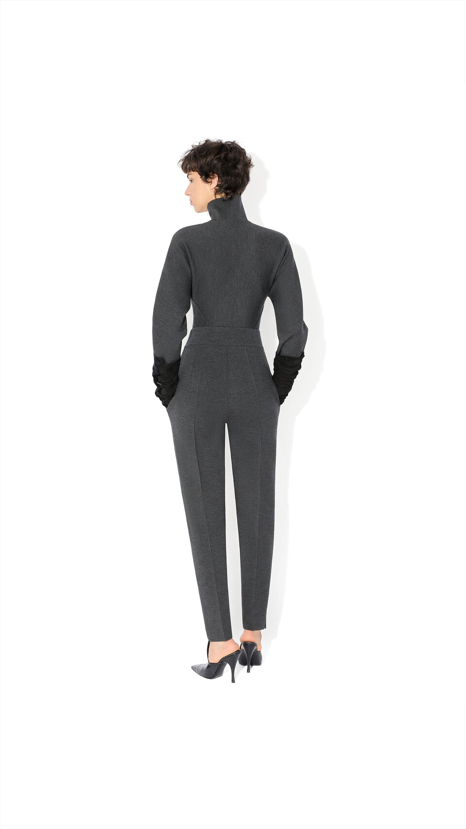ALA&Iuml;A PANTALON FUSEL&Eacute; EN MAILLE DE LAINE GRIS FONCE - View 3