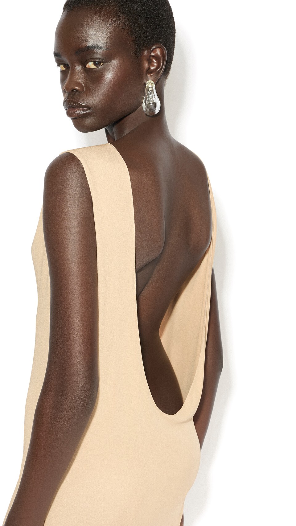 ALA&Iuml;A BACKLESS JERSEY CREPE DRESS BEIGE POWDER - View 4