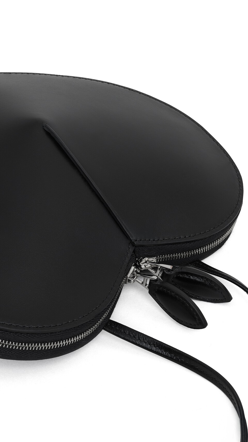 ALA&Iuml;A LE C&OElig;UR BAG IN CALFSKIN BLACK - View 3
