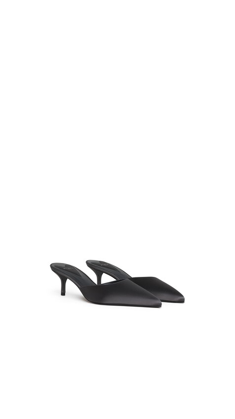 ALA&Iuml;A LE C&OElig;UR MULES IN SATIN ANTHRACITE/DARK GREY - View 2