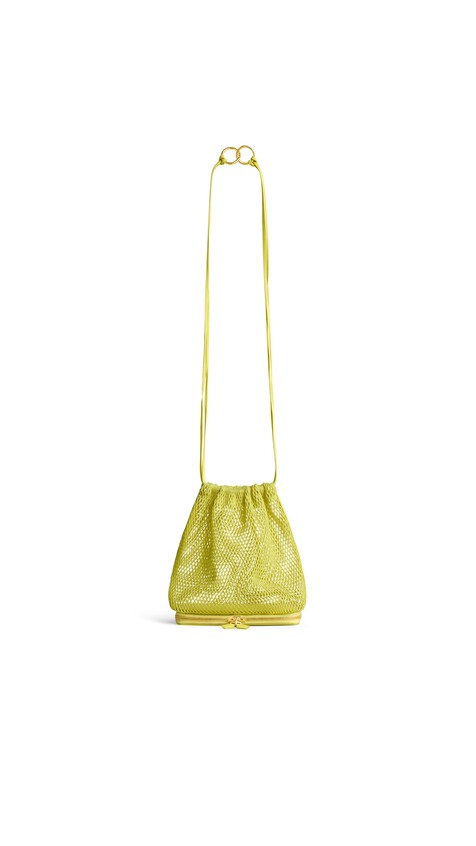 ALA&Iuml;A LE POCHON BAG IN FISHNET LEMON YELLOW