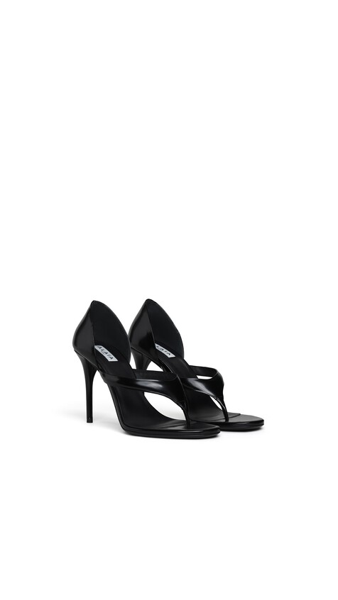 ALA&Iuml;A INFRADITO SANDALS IN PATENT CALFSKIN BLACK - View 2