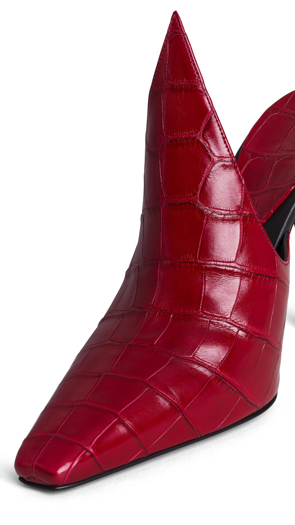 ALA&Iuml;A MULES IN CROCODILE EMBOSSED CALFSKIN CHERRY - View 4