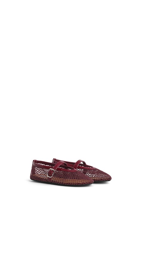 ALA&Iuml;A BALLET FLATS IN FISHNET GARNET RED - View 2