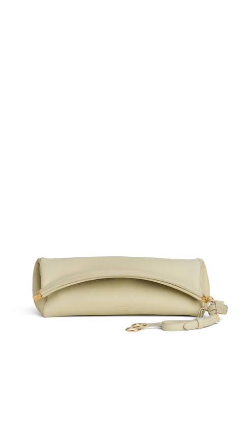 ALA&Iuml;A LE CLICK CLUTCH 42 IN NUBUCK ALMOND GREEN