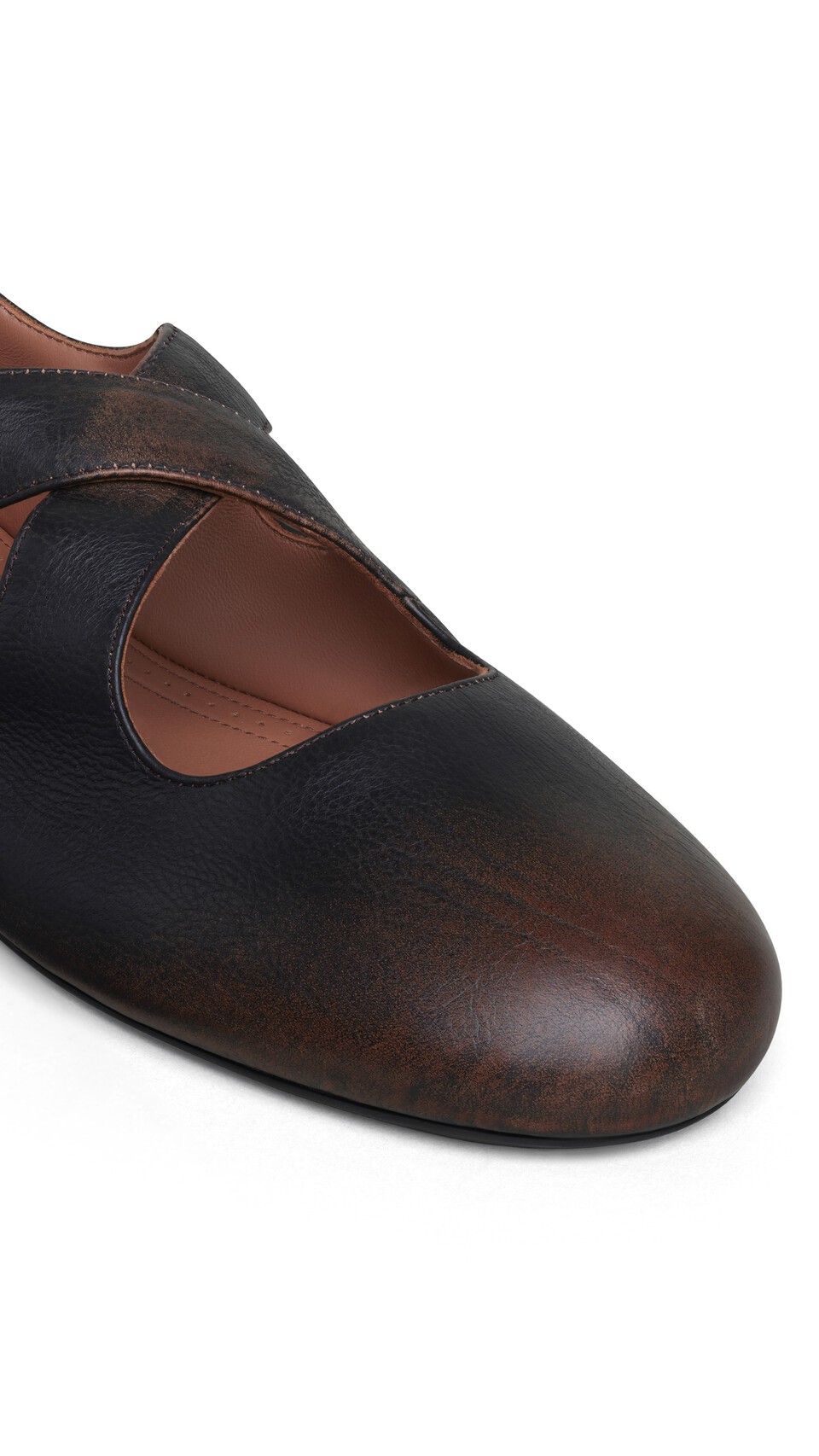 ALA&Iuml;A CRISS CROSS BALLET FLATS IN AGED LEATHER EBENE - View 3
