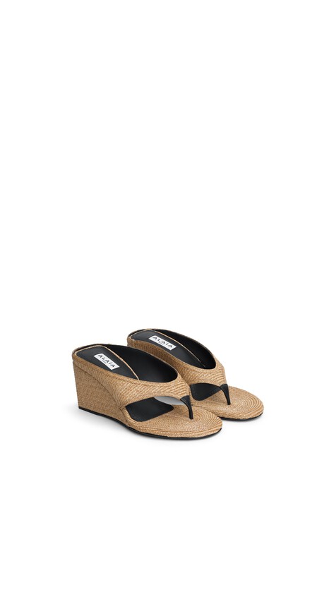 ALA&Iuml;A CUBE THONG MULES IN PAPER STRAW NATURAL - View 2