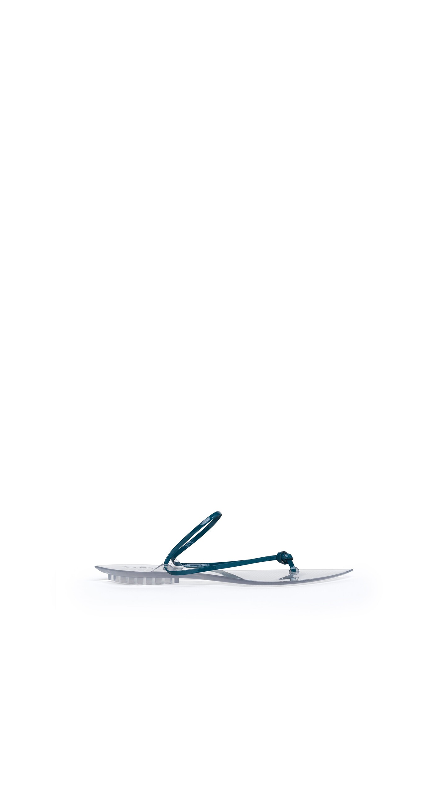 ALA&Iuml;A INVISIBLE THONG IN PATENT LEATHER CHINA BLUE