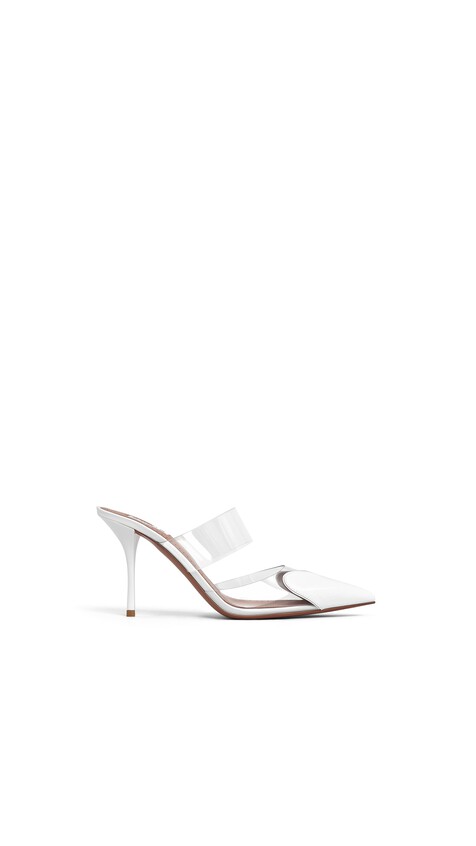 ALA&Iuml;A LE C&OElig;UR MULES IN PATENT LEATHER OPTICAL WHITE
