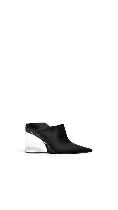 ALA&Iuml;A INVISIBLE MULES IN SATIN BLACK