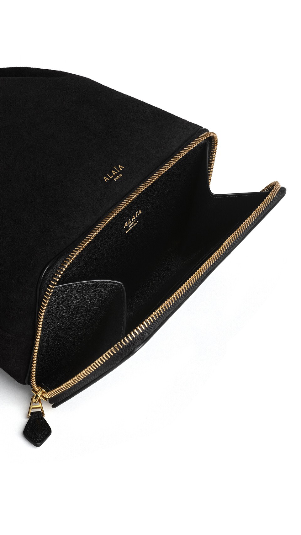 ALA&Iuml;A LE POCHON BAG IN SUEDE BLACK - View 3