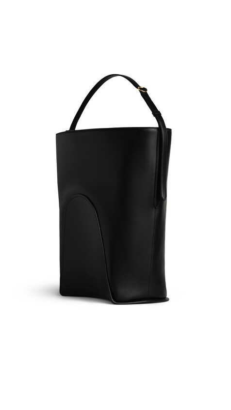 HIP LARGE BUCKET BAG IN CALFSKIN 