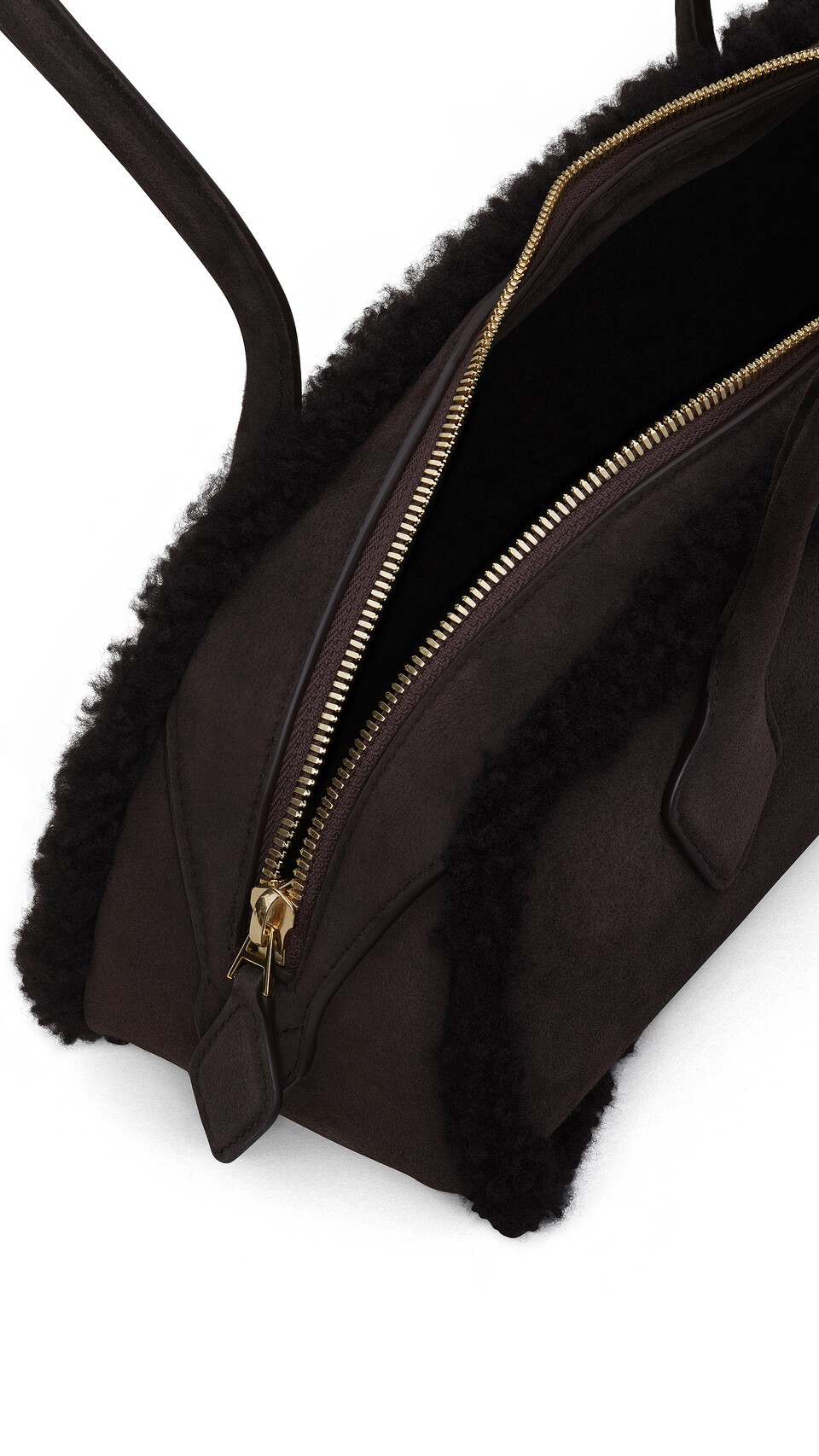ALA&Iuml;A LE TECKEL MEDIUM BAG IN MERINO SHEARLING CHESTNUT - View 3