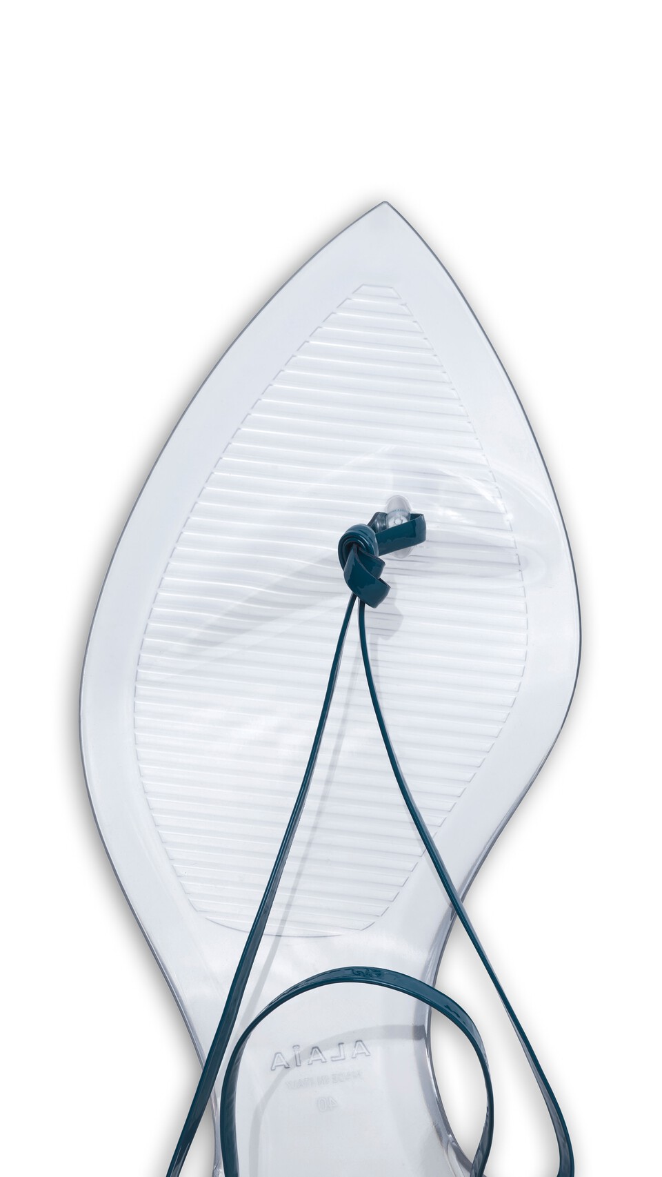 ALA&Iuml;A INVISIBLE THONG IN PATENT LEATHER CHINA BLUE - View 3