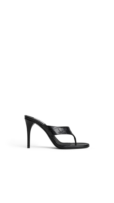 ALA&Iuml;A MULES TONG IN CROCODILE EMBOSSED CALFSKIN BLACK