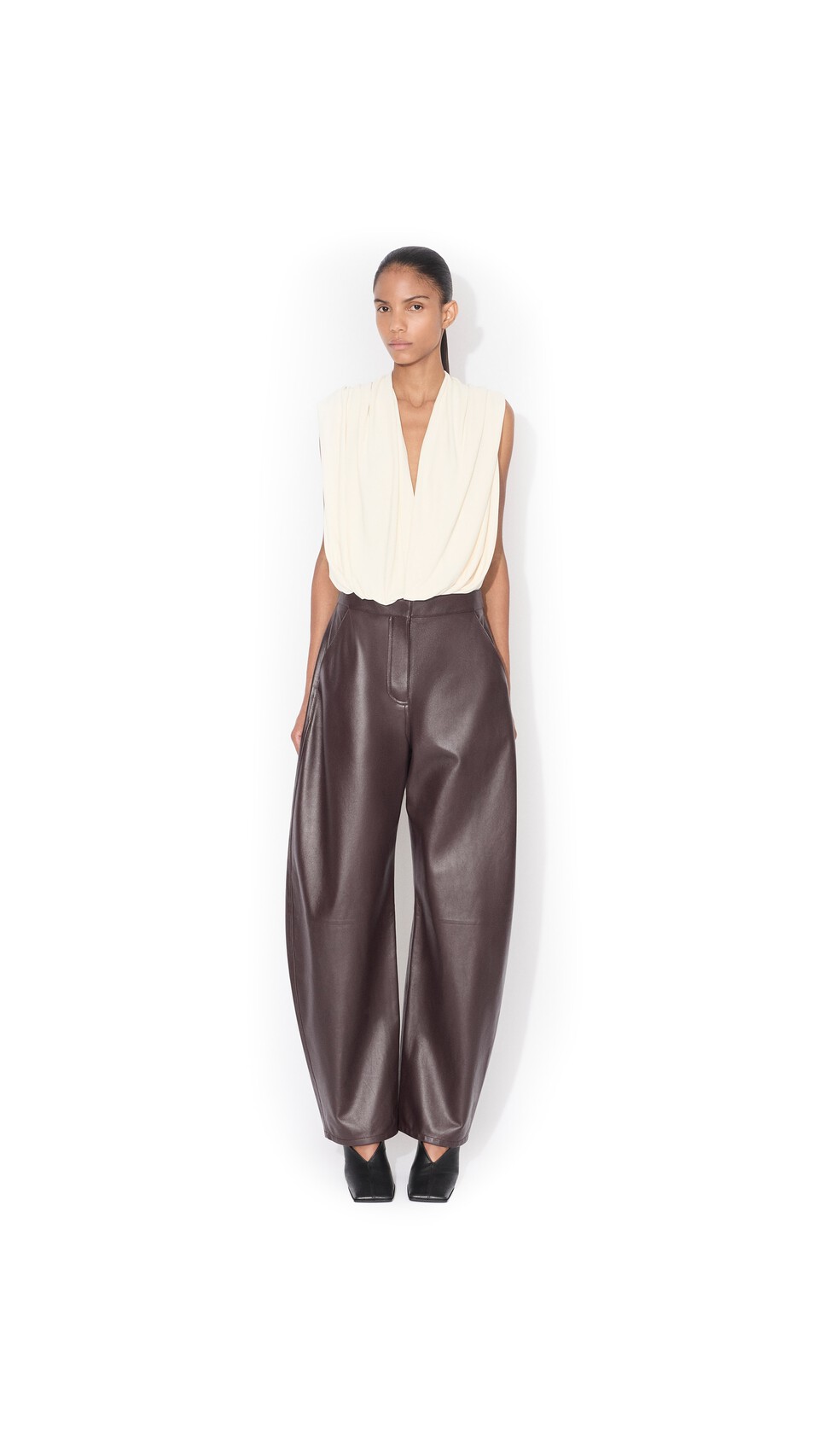 ALA&Iuml;A HOODED VISCOSE BODYSUIT PANNA COTTA - View 2